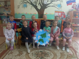 "С Днём защиты, маленьких друзей!" "С Днём защиты, маленьких друзей!".